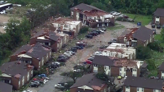 ABD'de fırtına ve hortum hayatı felç etti